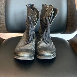 Steve Madden (original version) TROOPA combat boot